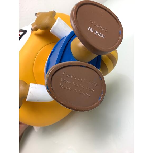 Funko Sanrio Pop Aggretsuko vinyl figure 9" tall - Picture 6 of 10